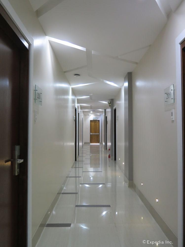 塞萨尔广场717号酒店 塔比拉兰 外观 照片