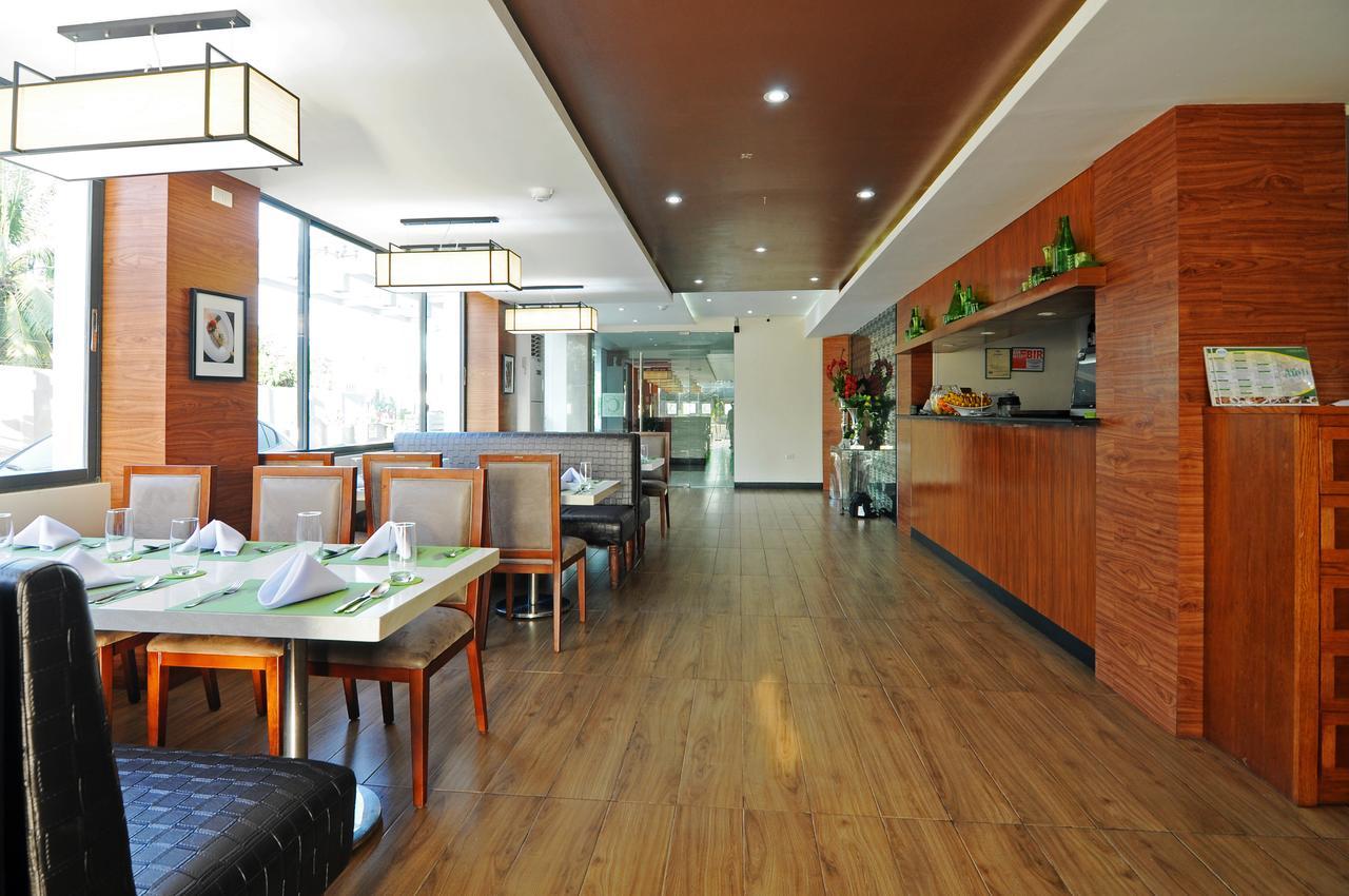 塞萨尔广场717号酒店 塔比拉兰 外观 照片